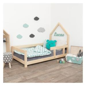 Drewniane łóżko dziecięce z konstrukcją w kształcie domku i z barierką po prawej stronie Benlemi Poppi, 90x200 cm