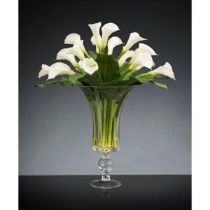 Elegancki szklany wazon z aranżacją kwiatową