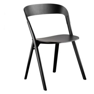 Czarne krzesło z drewna jesionu Magis Pila