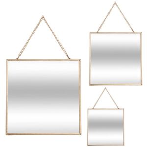 Zestaw trzech kwadratowych luster ze złotą ramką i łańcuszkiem przeznaczone do montażu ściennego