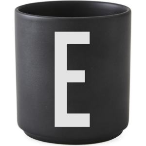 Kubek porcelanowy AJ czarny litera E