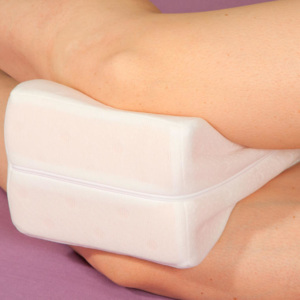 Poduszka ortopedyczna pomiędzy kolana