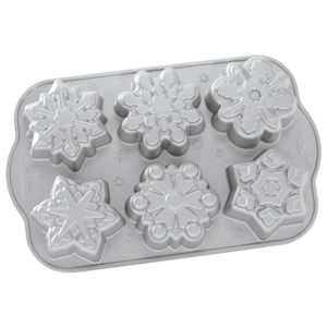 Nordic Ware Forma do 6 płatków śniegu Frozen Snowflake Bundt® srebrna